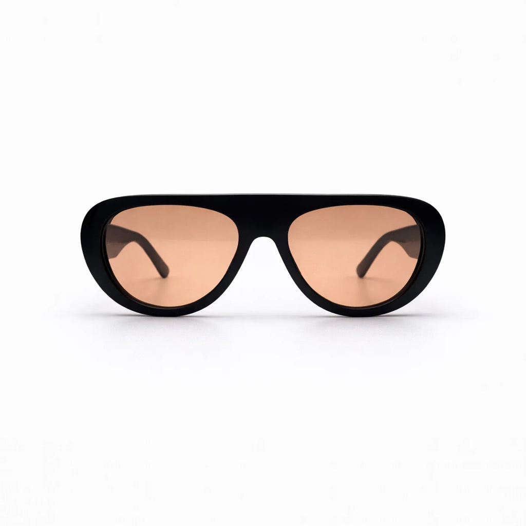 Queen’s Bay incarne une féminité raffinée et intemporelle