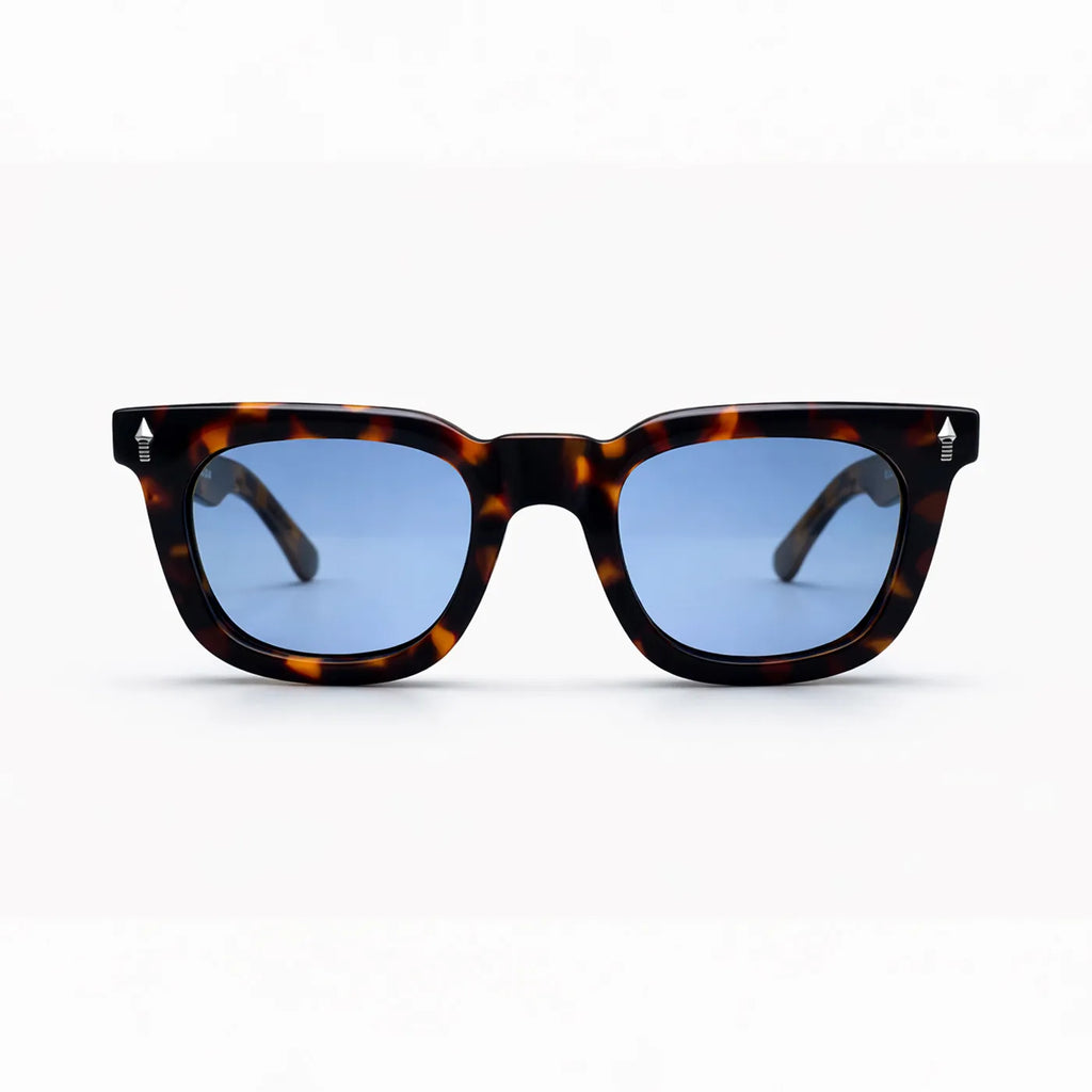 Vice City joue sur des lignes marquées et une silhouette structurée