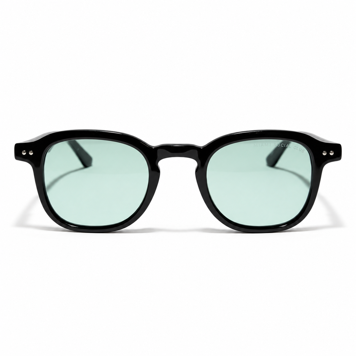 Virgilio C1 vue de face, forme aux angles arrondis, monture noire et verres vert clair